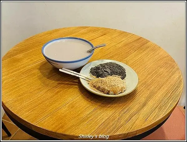 捷運淡水站 ‧ 白玉軒甜品(古早味點心/杏仁豆腐/淡水老街)