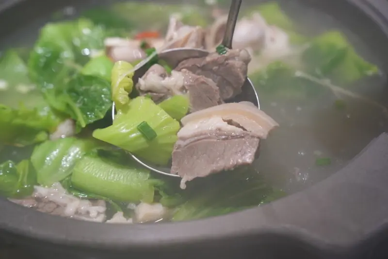 基隆火鍋 福記蔬菜羊肉｜清甜羊肉鍋高湯，新鮮羊肉超嫩～一點羊腥味都沒有