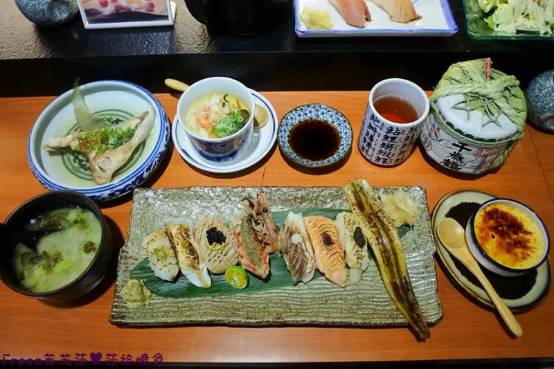 台中日式【鮨本道日本料理】一中商圈平價握壽司套餐.吃過客人都愛回訪率超高│臺中科技大學│北區美食 - Fresa芙芮莎♥莎旅憶食