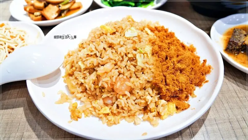  土城人氣必吃刀削麵 #削麵郎番茄牛肉刀削麵/ WalkerLand窩客島整理提供 未經許可不可轉載