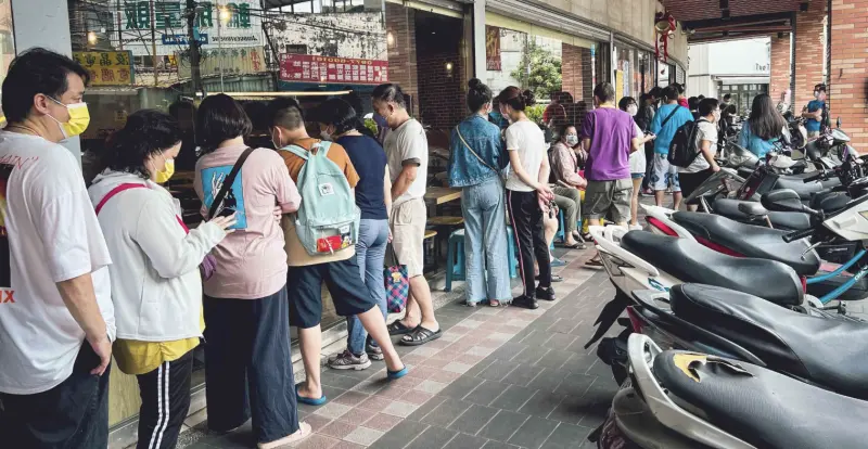 安格士牛排館樹林店｜還沒開門就排爆，超狂牛排自助吧吃到飽，竟然有小火鍋、鐵板燒！