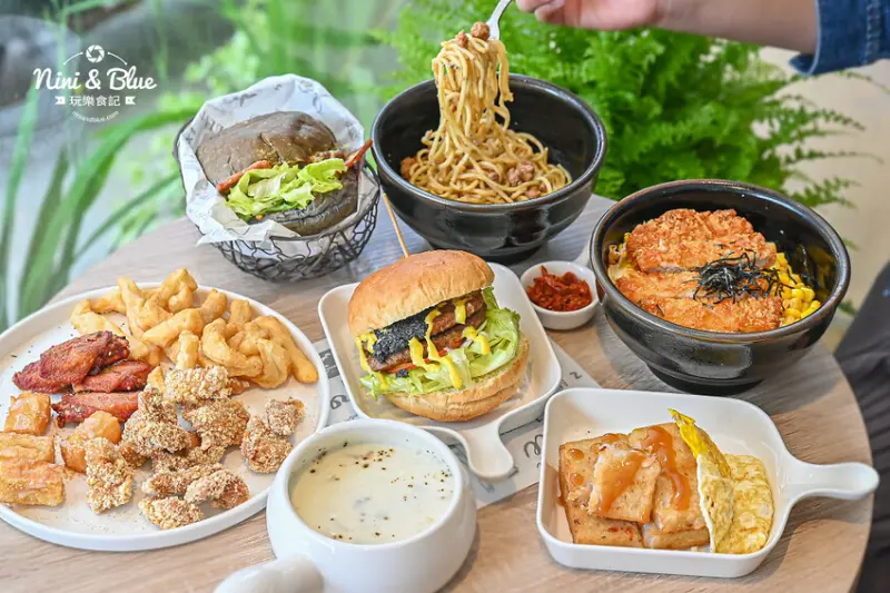 台中萬和宮早午餐美食推薦，黑松露漢堡、炒麵、厚切炸豬排丼飯-妮妮布魯