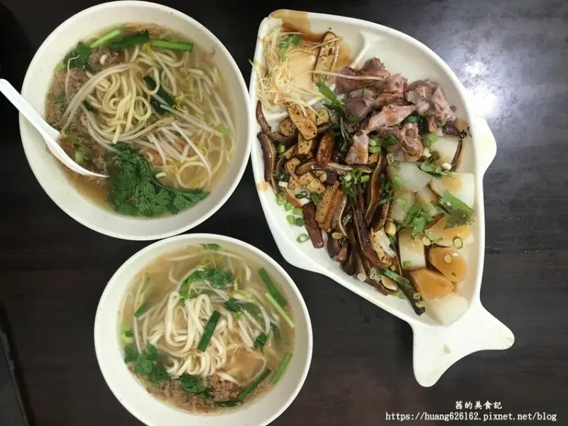 【新北石碇區】民國25年開業迄今已有87年頭的古早味麵攤『碇頭骨肉老店』必點➡豬頭肉、豬耳朵~