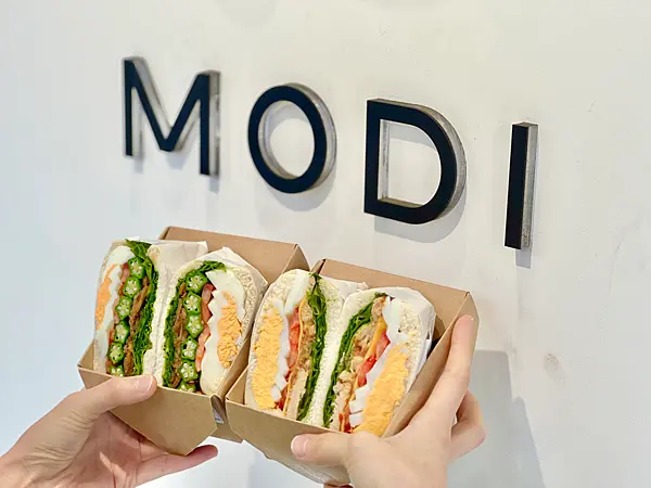 【台北信義區美食】MODI Coffee x 厚切三明治專賣店，超推檸香秋葵燒肉口味！║信義區早午餐推薦、永春美食、永春早午餐、永春捷運站美食