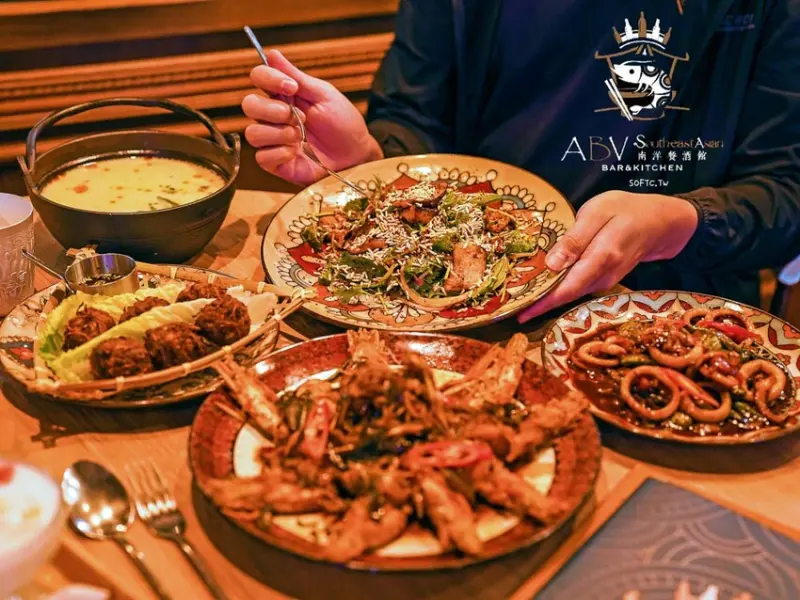 國父紀念館餐酒館推薦「ABV Bar & Kitchen南洋餐酒館」超過300支精釀啤酒!泰式料理越南菜印尼菜一次滿足 - 軟西，遊記