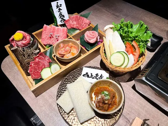 台北無菜單料理─上山走走日式燒肉台北華山店│推薦A5和牛、金箔冰淇淋、北海道生食級干貝、北海道生牛肉手卷