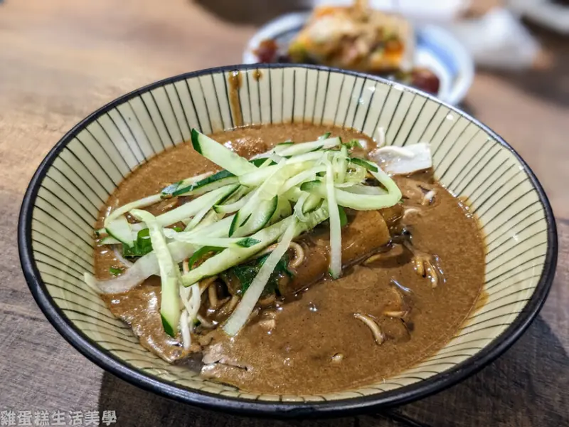 【新竹食記】大市麵堂 - 三種麵條可選，中藥紅燒牛肉麵湯頭