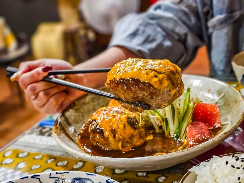 三十四總本家｜沒有輸！足以與日本漢堡排名店匹敵，超多肉汁巨大漢堡排