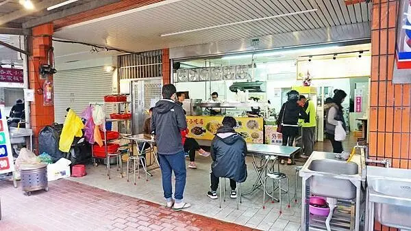 祥好小吃店｜用餐時間爆多人潮的超人氣小吃店
