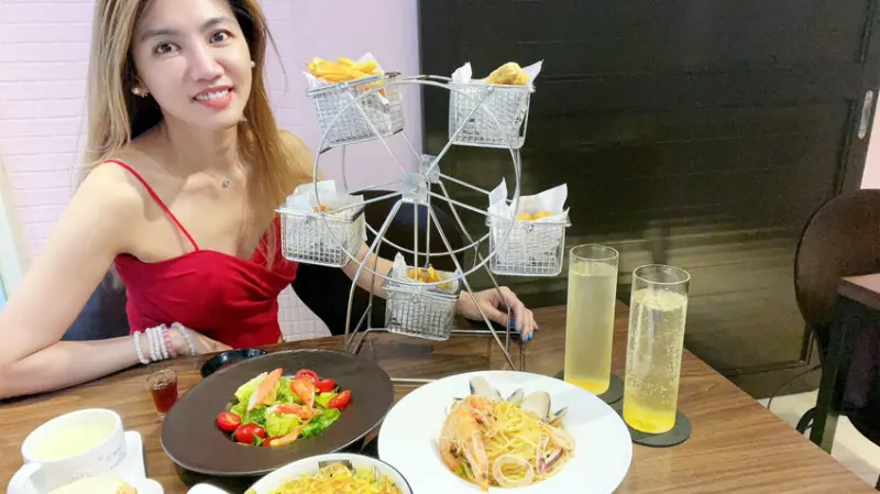 新北餐廳【食記】板橋巷弄美食-義饗世界義大利麵，有超萌貓店長坐鎮！貓咪咖啡廳【板橋義大利麵】板橋美食推薦【捷運藍線美食】有菜單