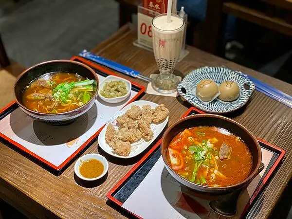 [板橋美食] 春水堂(板橋大遠百店) 珍珠奶茶始祖 必點牛肉麵.香酥雞.芋泥丸！#板橋大遠百美食 @蛋寶趴趴go