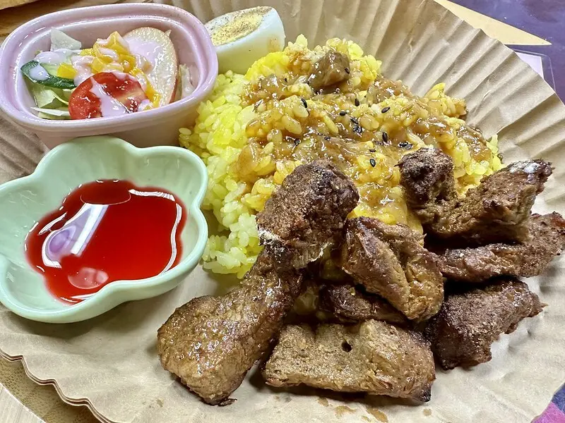 【台灣，基隆市，中正區】基隆唯一獲清真認證餐廳～巴基斯坦廚房(真愛咖哩Moiz Ali) ；同場加映「鯨鯊共游