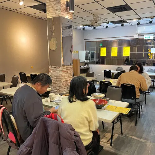 沒看介紹不知道的新竹當地小吃！川味鴨血、牛肉麵必點，平價無雷- 安妮 Anny