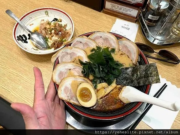 屯京拉麵 夢時代店