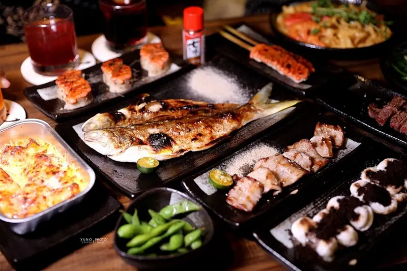 開到凌晨兩點的深夜食堂！身居巷弄卻人氣爆棚 沒預約吃不到｜串岐日式居酒屋【板橋江子翠串燒居酒屋】