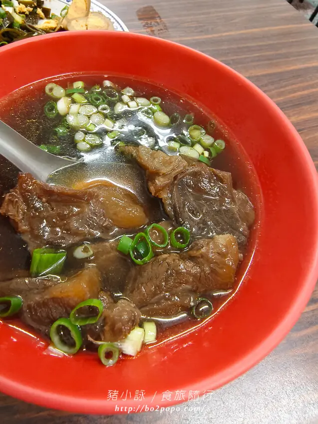 彰化。溪湖》漢強麵館。溪湖在地麵攤