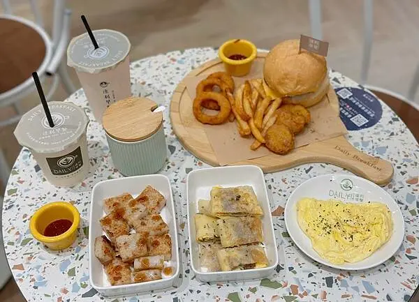 [板橋美食] 達利早餐Daily Breakfast -板橋巨蛋店 菜單豐富的超值早午餐！#板橋新埔站美食 @蛋寶趴趴go