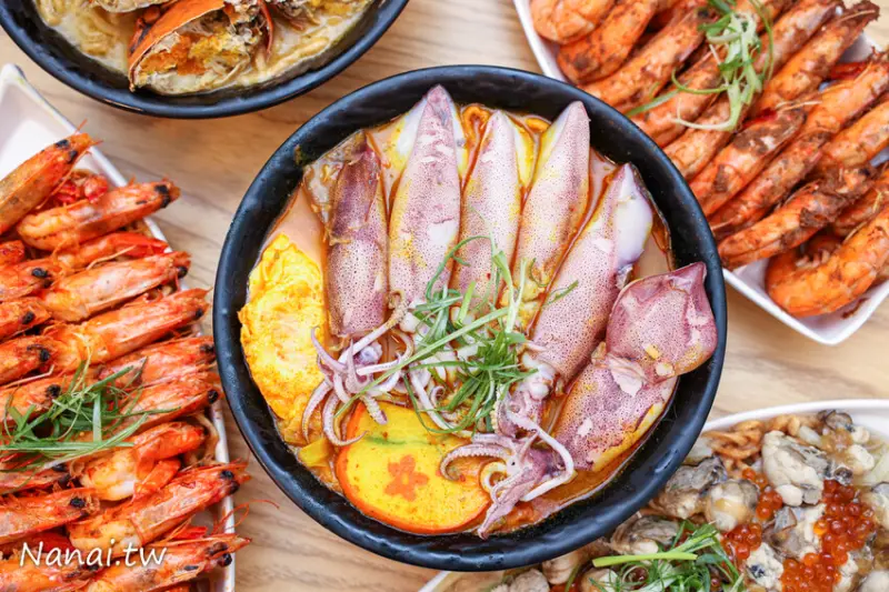 生意好得嚇嚇叫！台南來的小卷鍋燒意麵就在員林開分店，必點小卷鍋燒意麵，最便宜155元就吃的到，免服務費