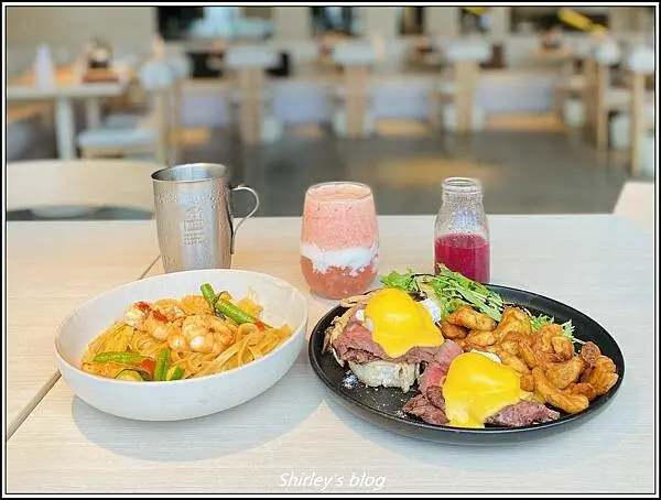 捷運淡水站 ‧ Second Floor 貳樓淡水站前店