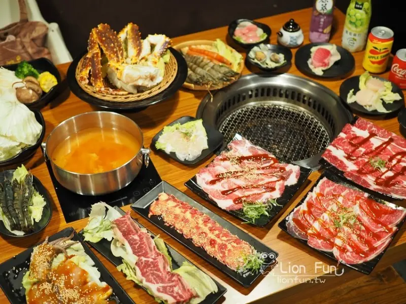 高雄燒肉推薦｜慶花苑日式燒肉。巨無霸鱈場蟹｜生食級干貝｜超大手臂蝦通通吃到飽｜母親節活動開跑