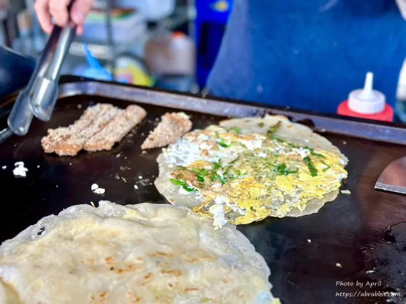 近中國醫、古早味粉漿蛋餅來啦！沒有內用只有外帶的镹悅古早味蛋餅