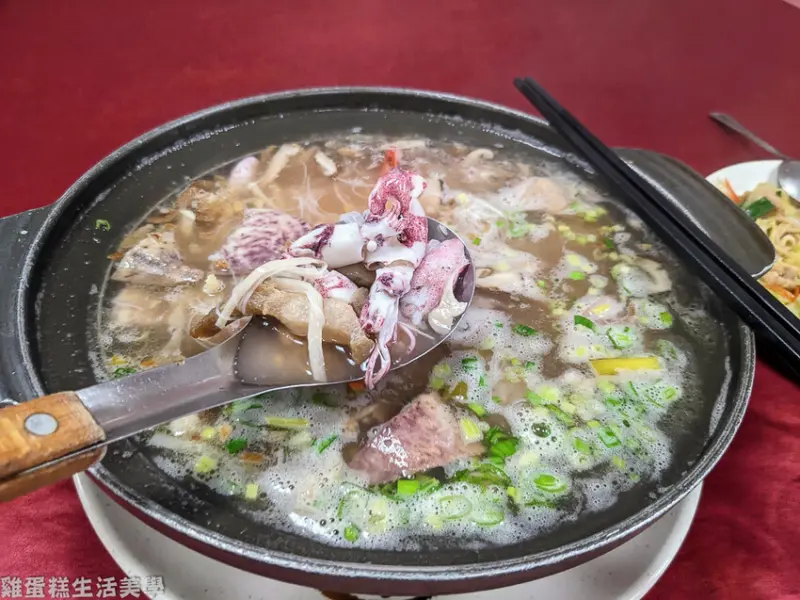 【金門食記】金許園餐廳 - 必吃芋頭米粉湯、五更臭豆腐、湯包、炒飯