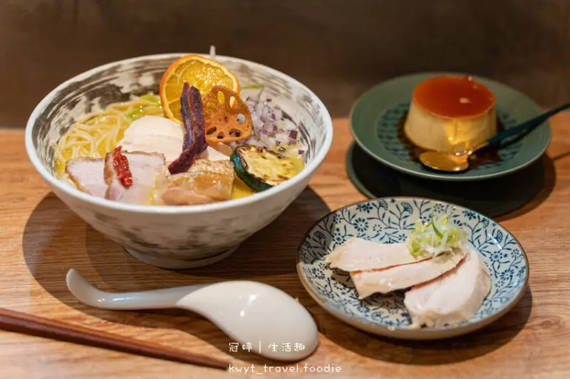 【算云焉】每天只賣3小時！台中北區拉麵推薦，三款肉肉，肉控已滿足，可以喝光的醇濃雞白湯，捷運文心中清站美食│菜單