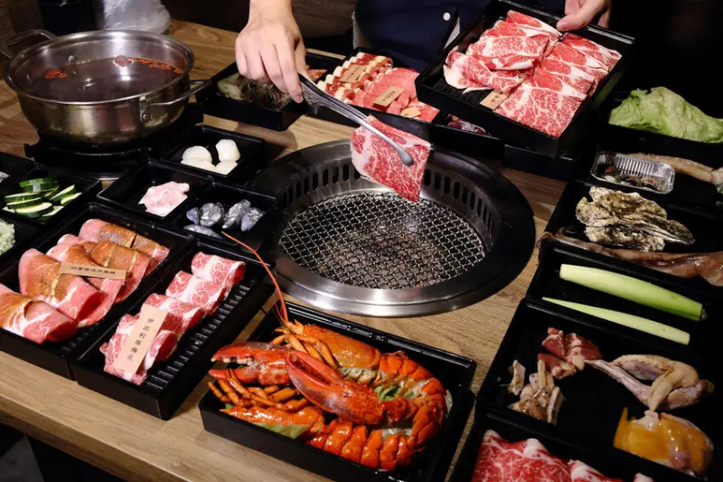 西門町燒肉吃到飽推薦！赤富士日式無煙燒肉鍋物西門店，和牛吃到