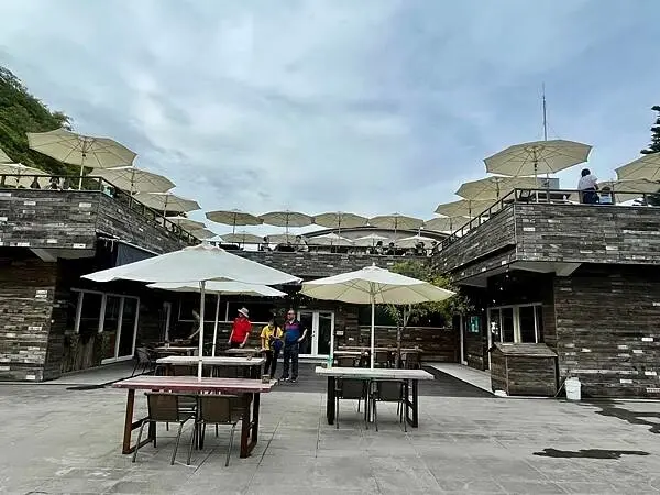 宜蘭蘇澳笑ㄟ咖啡~南方澳內埤海灘咖啡~看海聽海的午茶悠閒時光~