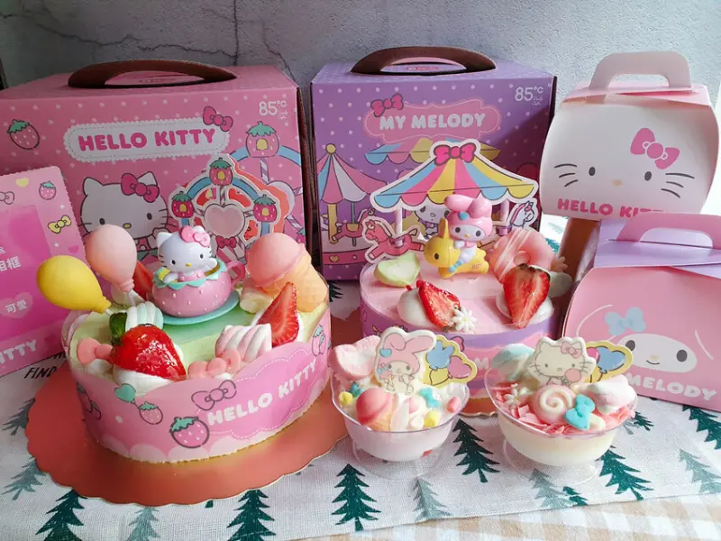 【造型蛋糕推薦】85度C 期間限定 Hello Kitty&My Melody甜蜜夢幻樂園 可愛指數爆棚｜視覺系網美夢幻蛋糕