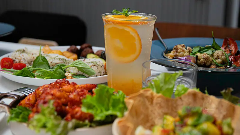 台中北區｜ OOO 蔬食餐酒館 靈魂咖哩觸動人心