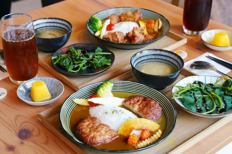 南投埔里美食 靠山咖哩 暖心料理 成為弱勢青少年的靠山