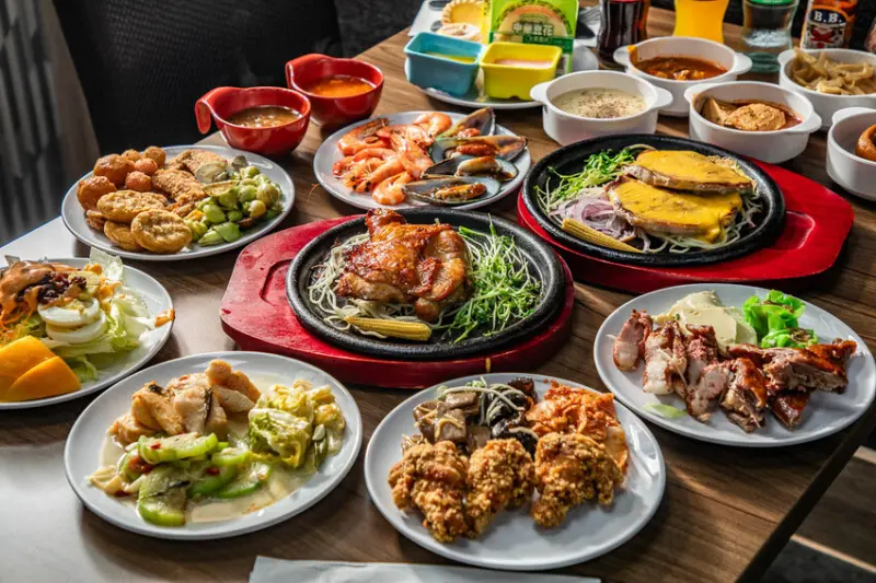 桃園市桃園區超狂自助百匯！上百道各式料理通通吃到飽，加價牛排只要49元！