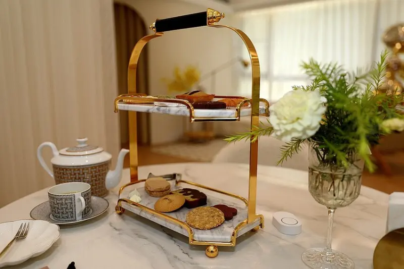 穿梭夢幻浪漫絕美花園門市！融合花、果、茶、酒的大人味手工喜餅試吃下午茶饗宴｜Bloom花神精品法式喜餅 