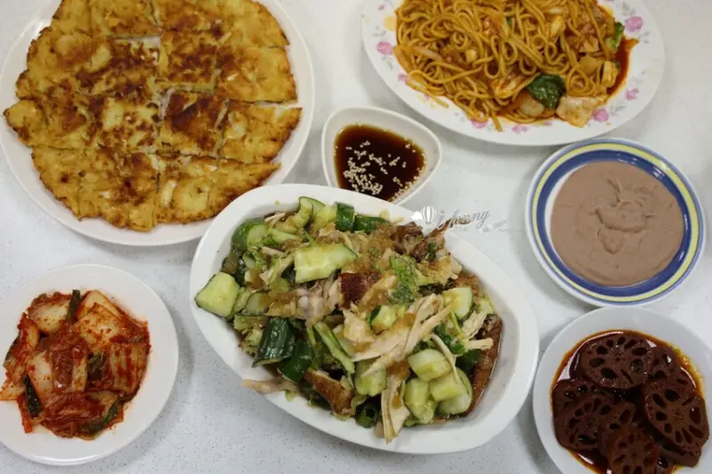 忠孝敦化站 | 山東韓中小館 東區韓式料理推薦 35年老店 好吃的山東燒雞