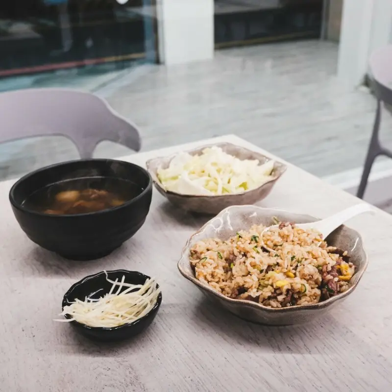 【台南 北區】明亮新穎牛氓牛肉湯 開元店 饕客不能錯過粒粒分明的炒飯
