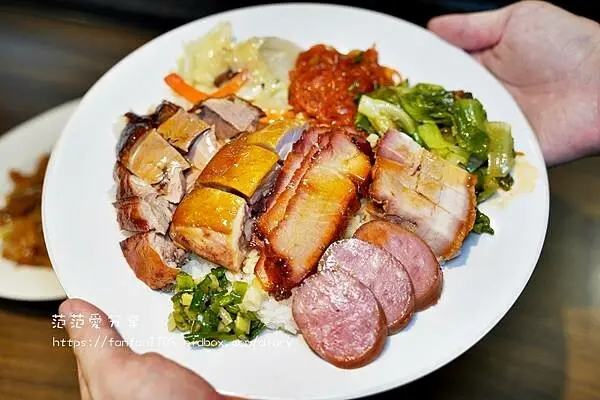 【松山區燒臘便當】鄉間小路燒臘茶餐廳｜炒河粉｜公仔麵｜炒飯｜燴飯｜高CP值港炒飯