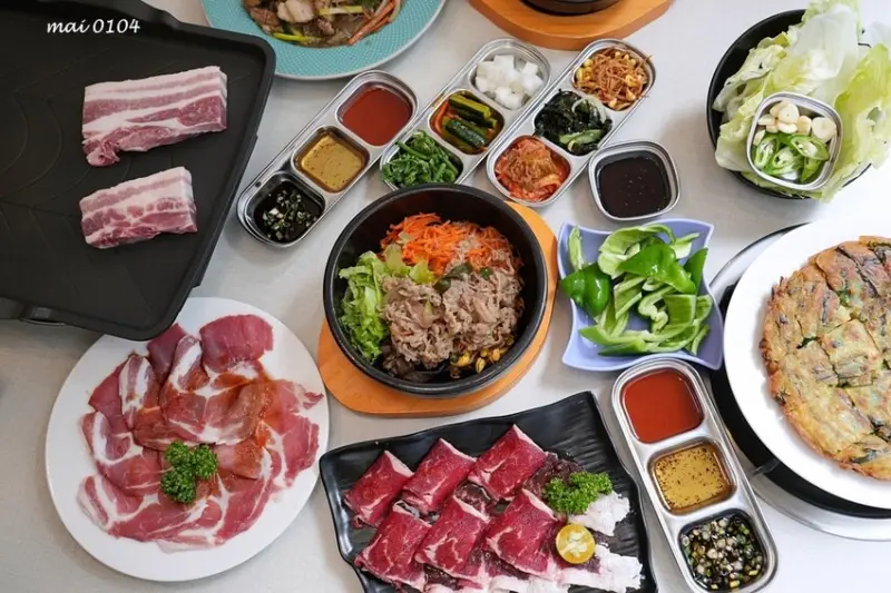 新北蘆洲美食｜首爾富韓式燒烤鍋物～徐匯中學站新開幕韓式料理！韓式小菜可續加