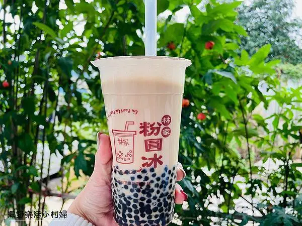 《宜蘭員山。林家粉圓冰》招牌黑糖粉圓鮮奶｜在地鄉民口耳相傳的古早味｜店狗【英雄】還會來迎賓送客敲可愛