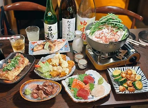 台北市中山區[中山區美食] 居酒屋 幸ちゃん 條通裡的神秘居酒屋 內行人必吃博多和牛牛腸鍋！#中山區美食 @蛋寶趴趴go