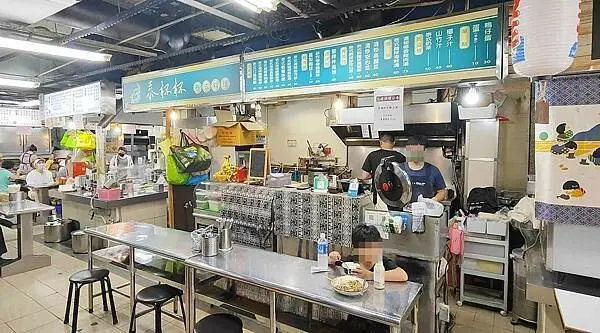 泰杯杯泰式料理｜公館ＣＰ值最高的泰式料理店！打拋豬只要８５元就可以吃到