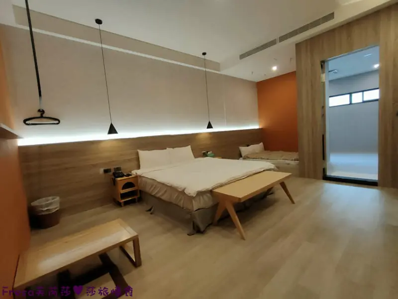 南投飯店【雅薇精品時尚旅館】親子最愛！獨立車庫超大房間新穎乾淨.玩南投住這間│名間交流道│紫南宮│南投住宿 - Fresa芙芮莎♥莎旅憶食