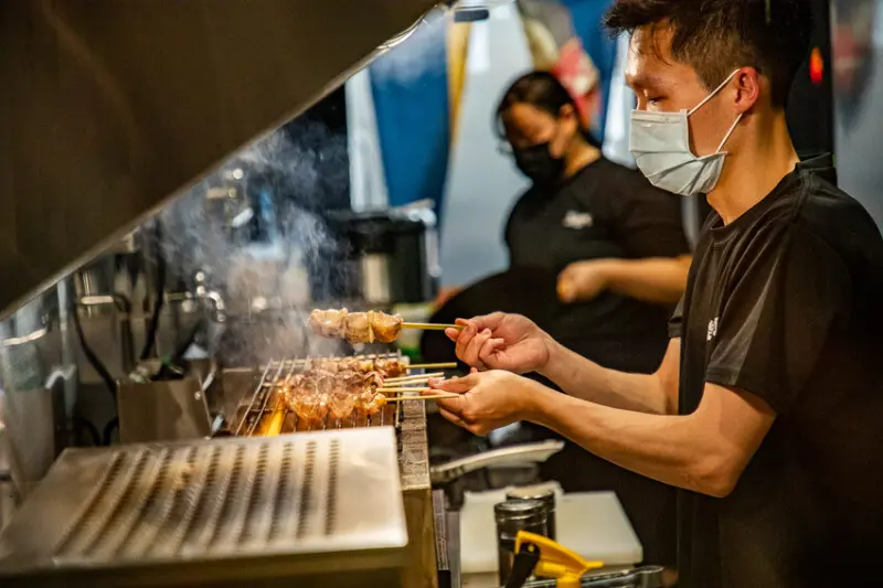 暮樂町居酒屋｜零負評！炭火燒烤超好吃，新開幕小清新文青居酒屋