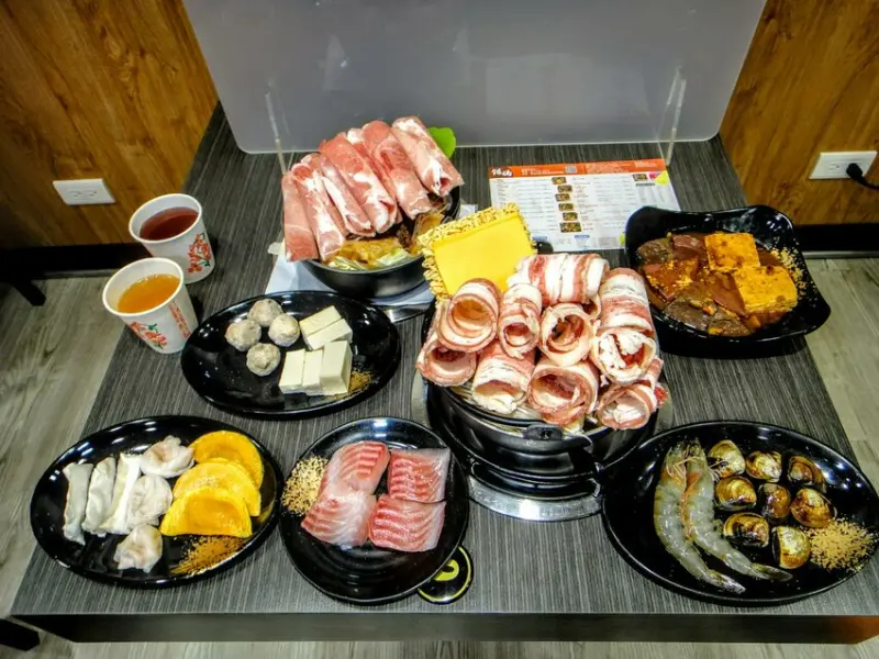 【美食】「Kuoma鍋媽精緻小火鍋 蘆洲店」蘆洲火鍋推薦，蘆洲美食推薦，新北市小火鍋推薦