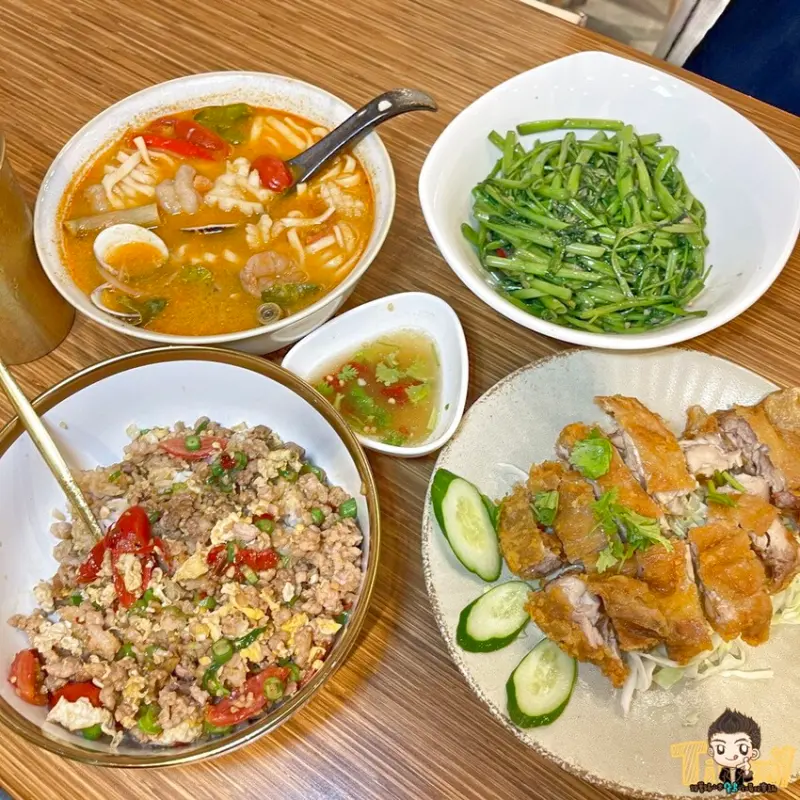 小資族百來元就能吃到現點現做泰式簡餐😎