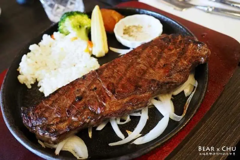 桃園青埔美食餐廳推薦｜80’steak牛排餐酒館・近桃園高鐵約會聚餐餐廳