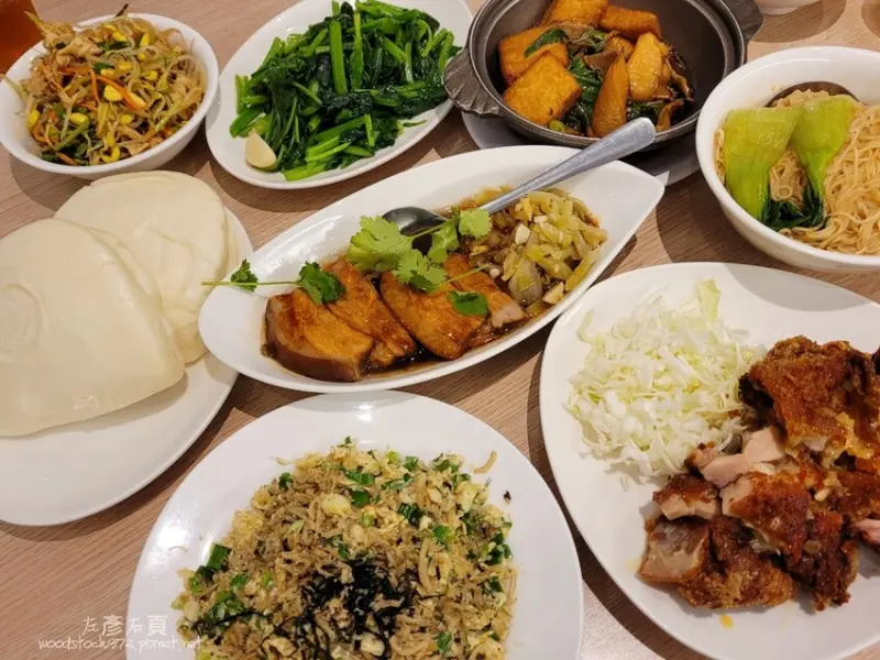 台南安平區《菜香小廚》回訪｜平價家常料理、中式熱炒手路菜｜人氣超夯家庭式小館｜菜單