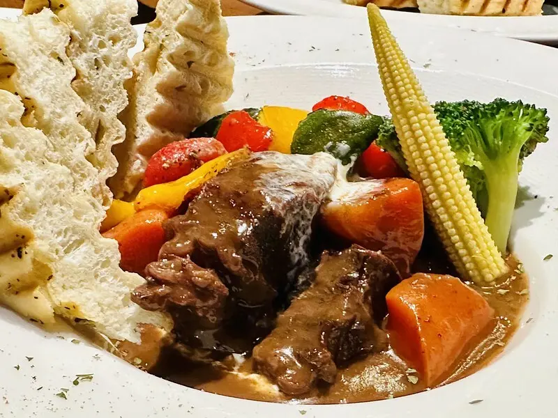 【台灣，桃園市，中壢區】HOM-餐酒館，英式餐酒館，溫馨的社區小客廳。（海華特區/歐陸料理/中壢美食）