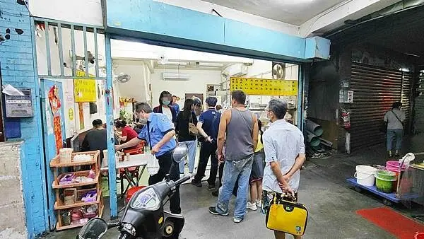 阿珠の店 黑白切｜乾意麵絕對是必吃，便宜又大碗好吃的小吃店