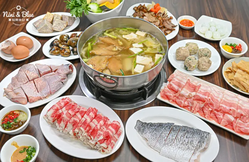 新開的沙茶火鍋店，越晚越多人，營業到凌晨3點－妮妮布魯